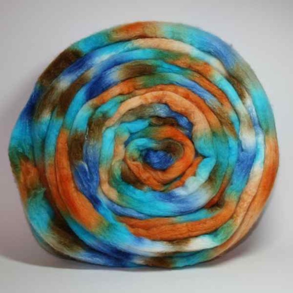 Merino Wool Tussah Silk Hand Dyed Roving Combed Top for Spinning Felting 11523 - Picture 4 of 5